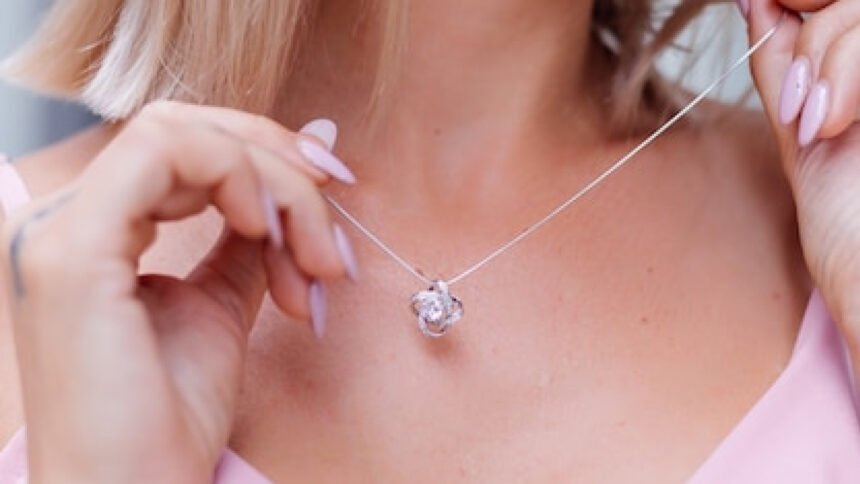 Colliers de diamant : élégance et savoir-faire intemporel !