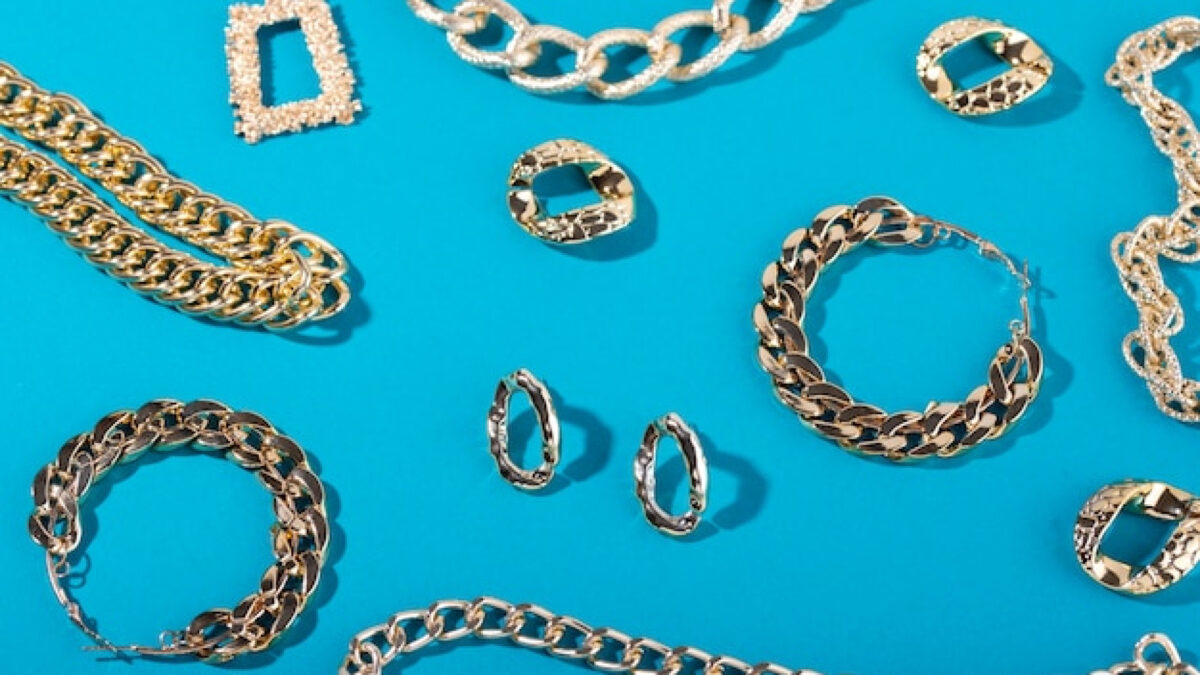 Porter des bijoux vintage : élégance et originalité garanties !