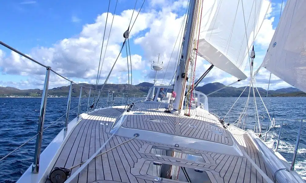 Pourquoi choisir la voile de bateau recyclée pour ses vêtements ?